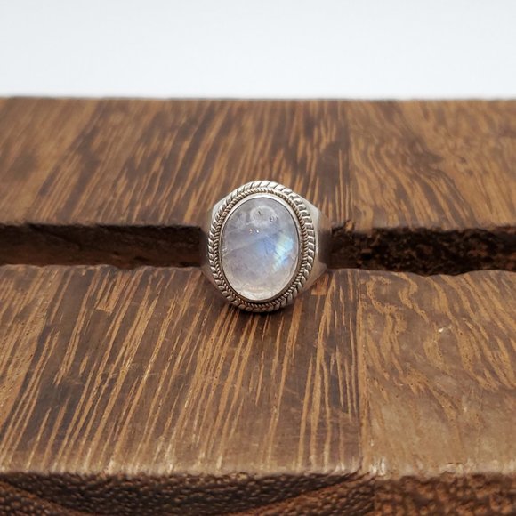 Size 7.5 925 Sterling Silver Oval Large Beautiful Moonstone Ring - Picture 3 of 10